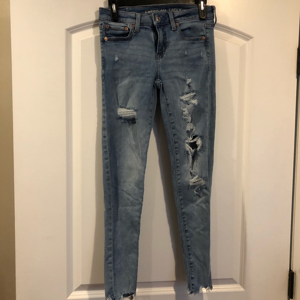 AEO Destroyed jeans, size 4 regular